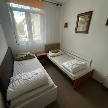 Ubytovanie Partizanske Guest house *